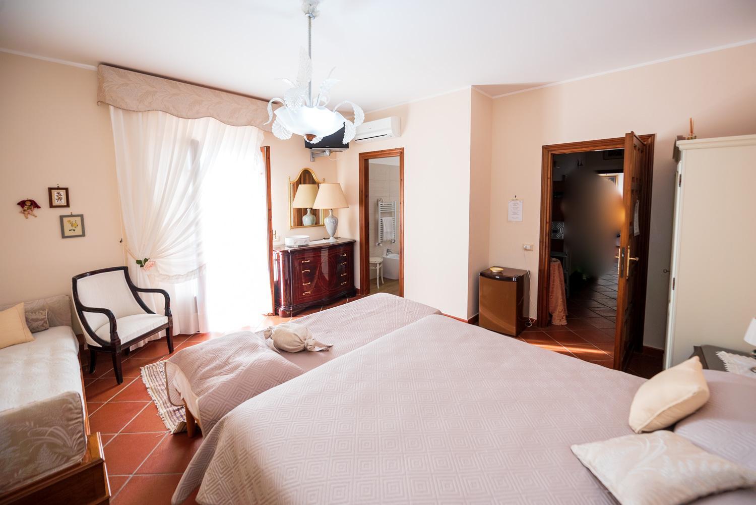 Villa Ida Bed & Breakfast Terracina Exterior photo