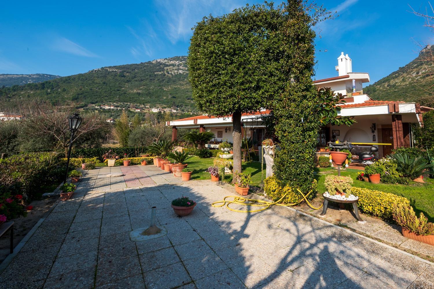 Villa Ida Bed & Breakfast Terracina Exterior photo